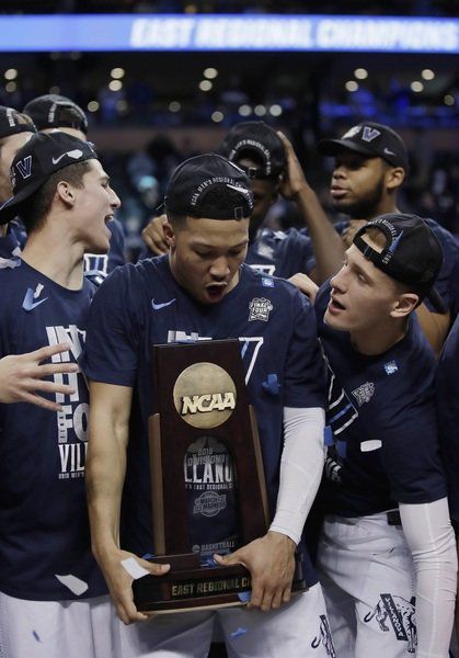 Brunson father-son bond obvious after Villanova's Elite Eight victory